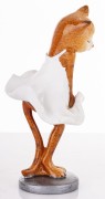 FIGURKA KOT DAMA W BIELI 17x8,5x7,5