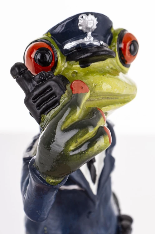 FIGURKA ŻABA POLICJANT 17x8,5x6