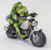 FIGURKA PARA ŻAB NA MOTOCYKLU