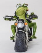 FIGURKA PARA ŻAB NA MOTOCYKLU