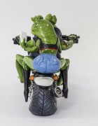 FIGURKA PARA ŻAB NA MOTOCYKLU