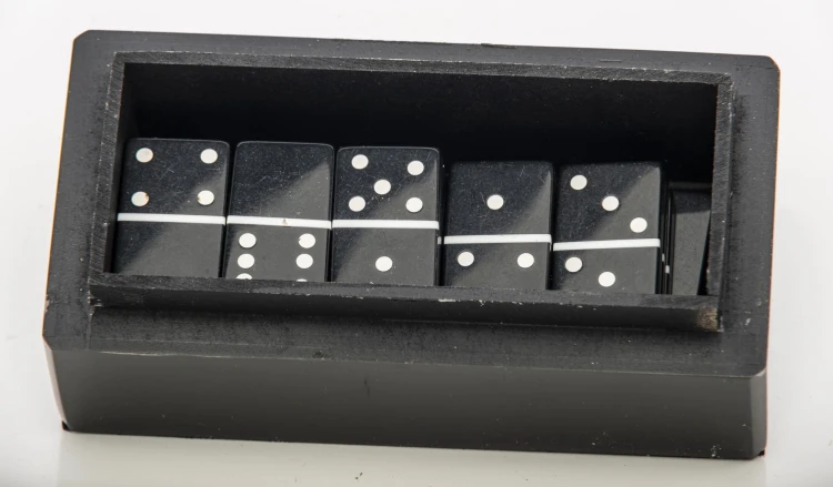 GRA DOMINO DREWNIANA W ELEGANCKIM OPAKOWANIU