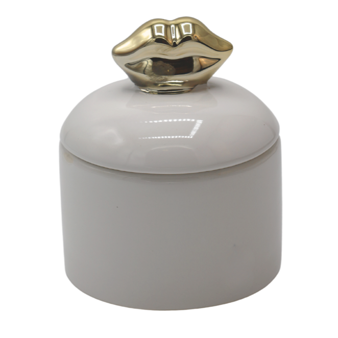 PUZDERKO CERAMICZNE BIAŁE ZE ZŁOTYMI USTAMI 8,2x8,2x9,8 cm