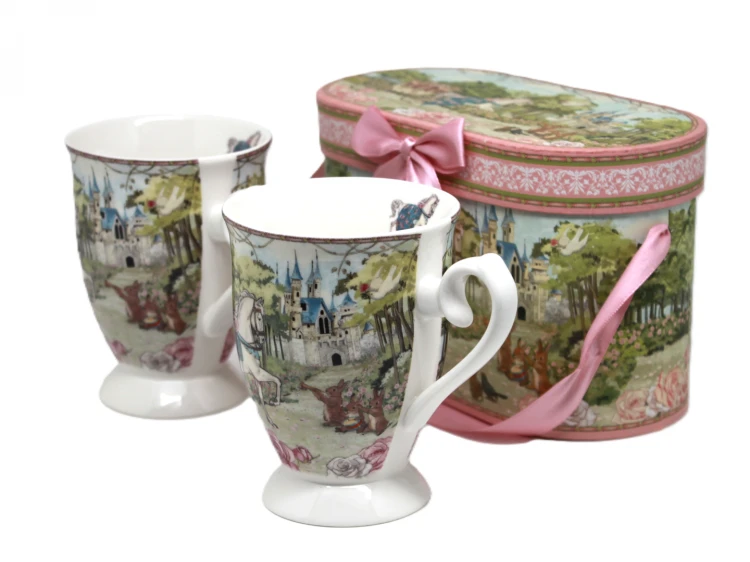 KOMPLET DWÓCH BAŚNIOWYCH KUBKÓW 300ML