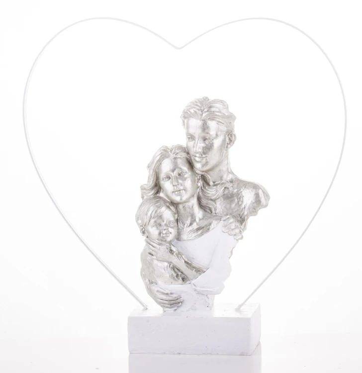BIAŁA FIGURKA FAMILY RODZINA 2+1 W METALOWYM SERCU 29x28x6,5