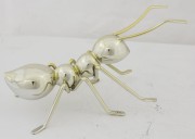 FIGURKA MRÓWKA ZŁOTA 18x6x7CM