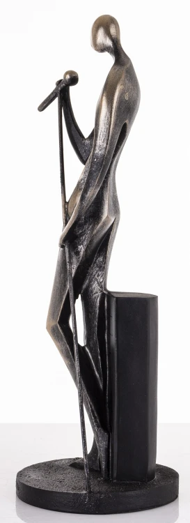 FIGURKA MUZYK - WOKALISTA PIOSENKARZ ARTYSTA 32CM