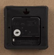 ZEGAR ŚCIENNY KOBIETA Z KWIATAMI 34CM NA BATERIE - MECHANIZM