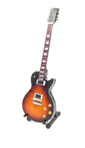 Mini gitara w stylu Slash