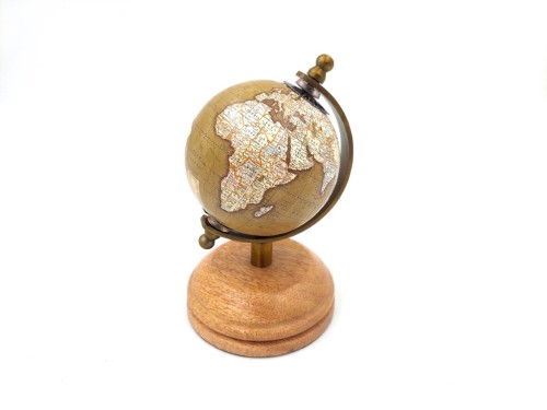 Globus ozdobny 15CM NA DREWNIANEJ PODSTAWIE