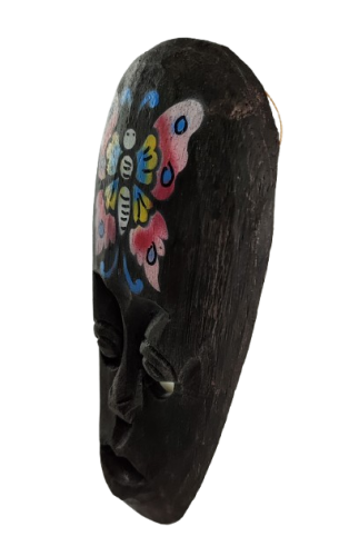 DREWNIANA MASKA Z MOTYLEM 20 CM