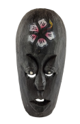 DREWNIANA MASKA Z KWIATEM 20 CM