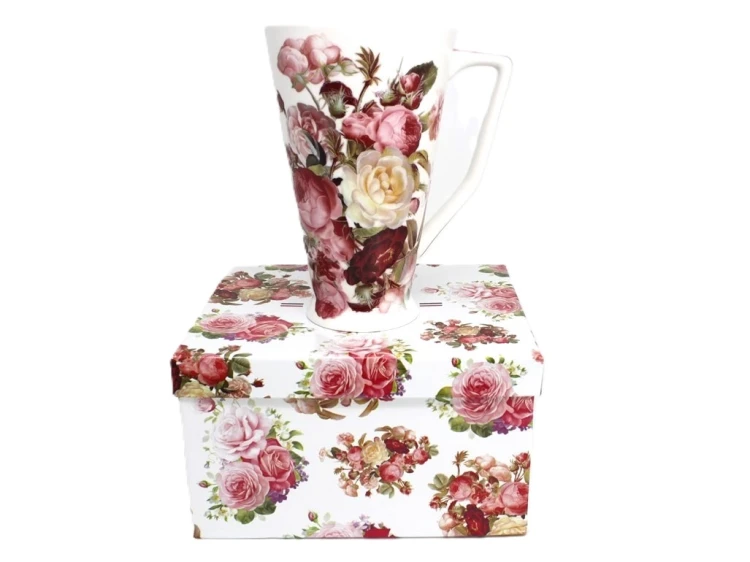 ELEGANCKI KUBEK W RÓŻE 500ML