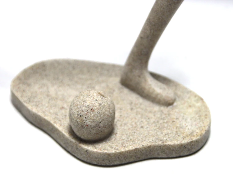 FIGURKA STATUETKA PIŁKARZ SPORTOWIEC 26CM