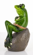 FIGURKA ŻABA NA KAMIENIU 10,5x5x6