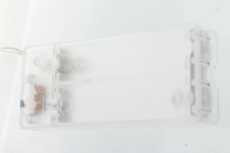 FIGURKA CHOINKA LED SREBRNA 36x29x8CM
