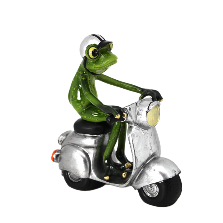 FIGURK-ZABA-NA-SKUTERZE-16X15X9CM