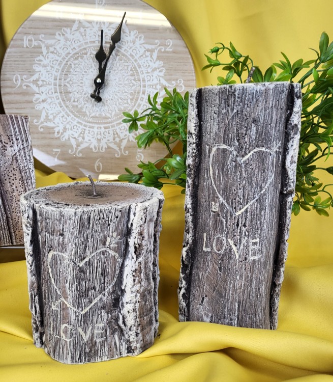 ŚWIECA PARAFINOWA Z NAPISEM LOVE WALENTYNKI