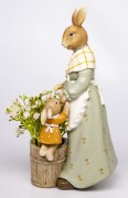 Figurka Wielkanocna Zające z Koszem Kwiatów