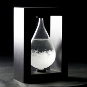 Barometr Burzowy Fitzroya w Oprawie Drewnianej - Kropla Storm Glass