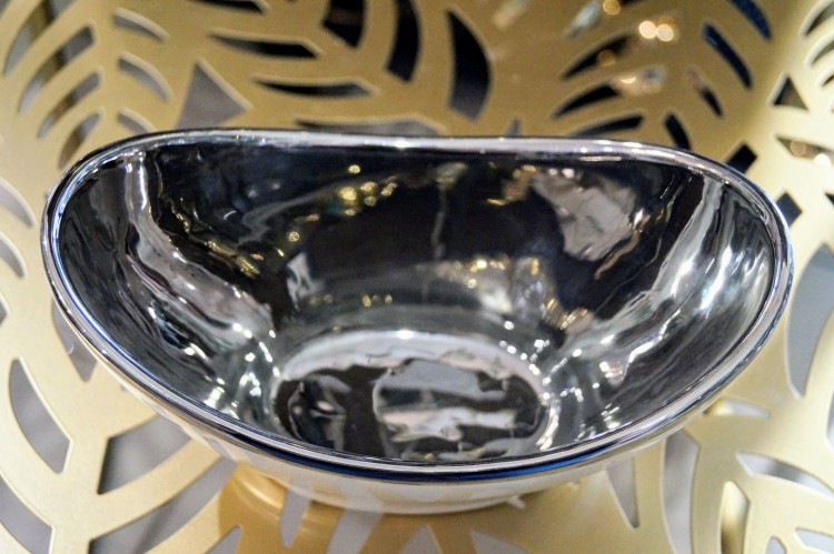 MISA ECRU ZE SREBRNYM WNĘTRZEM - wymiary 10x12x20cm