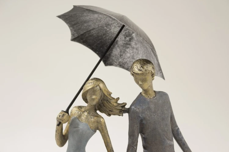 FIGURKA PARA POD PARASOLEM DEKORACJA NA PREZENT 37CM