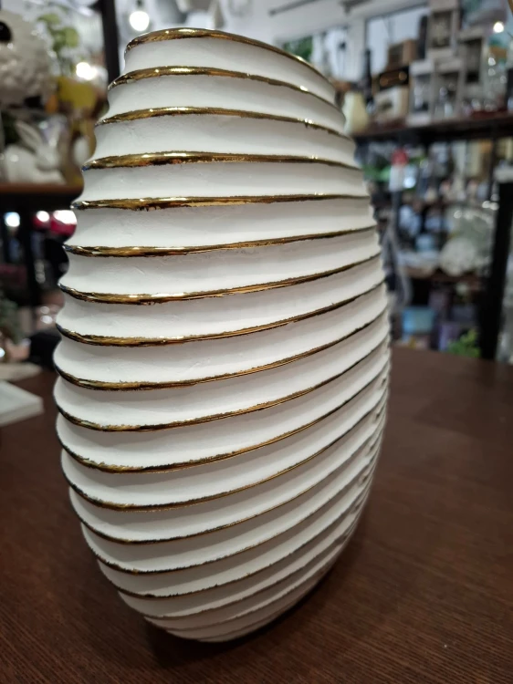WAZON CERAMICZNY BIAŁO-ZŁOTY 25X25X7CM