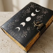 Notes Skórzany Retro z Fazami Księżyca – skóra kozia, 200 stron, papier 150 GSM